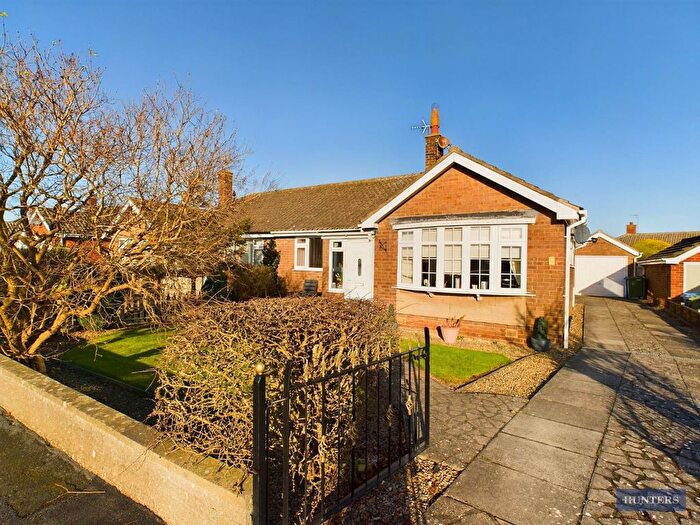 2 Bedroom Semi-detached Bungalow For Sale In Harewood Drive, Filey, YO14