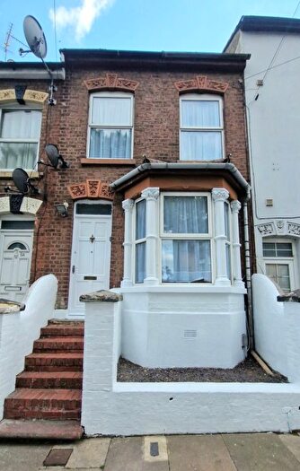 3 Bedroom Terraced House To Rent In Luton, LU1