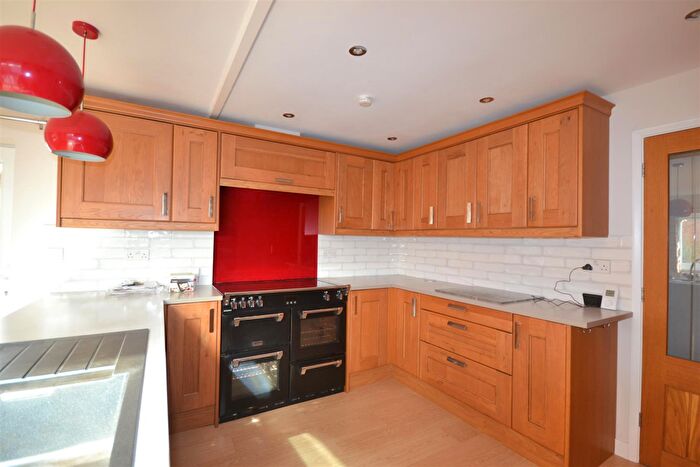 2 Bedroom Detached Bungalow For Sale In Stanstead Road, Maiden Newton, Dorchester, DT2