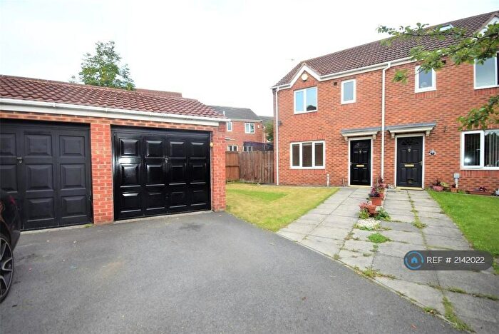 3 Bedroom Semi-Detached House To Rent In Heritage Close, Gateshead, NE8