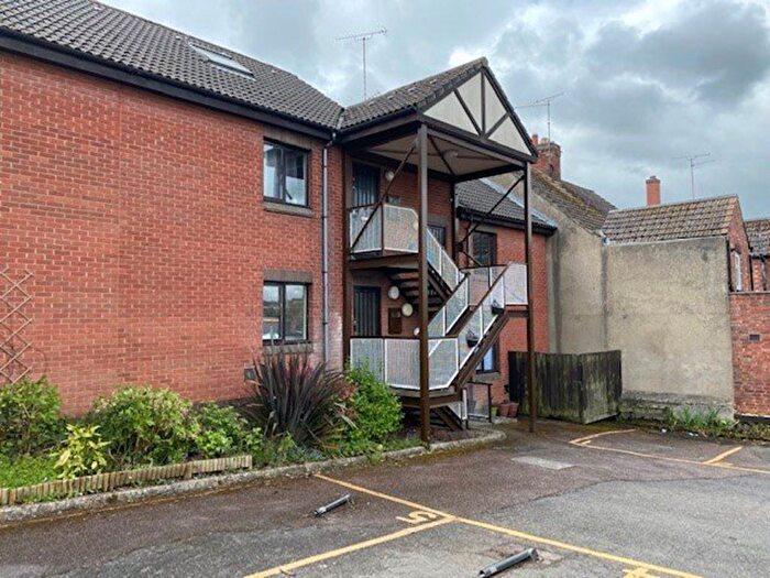 1 Bedroom Flat To Rent In Hillside Terrace, Meadow Road, Kettering, NN16