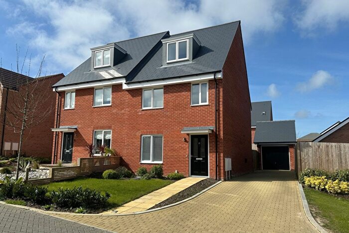 4 Bedroom Semi Detached House For Sale In Sea View Avenue, Walmer, CT14