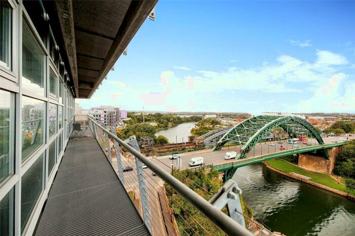 2 Bedroom Flat To Rent In West Wear Street, Sunderland, Tyne And Wear, SR1