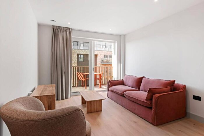 2 Bedroom Flat To Rent In The Draper, Colindale, London, NW9