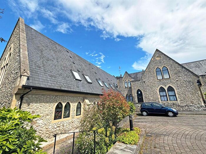 1 Bedroom Flat To Rent In Conway Mews, Brompton, Gillingham, ME7