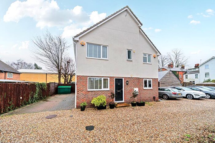 3 Bedroom Semi Detached House For Sale In Newbury, Berkshire, RG14