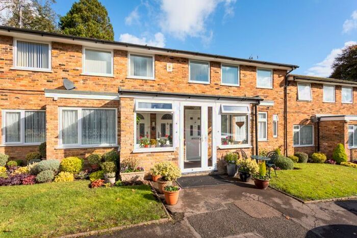 2 Bedroom Flat To Rent In Albany Gate, Chesham, HP5