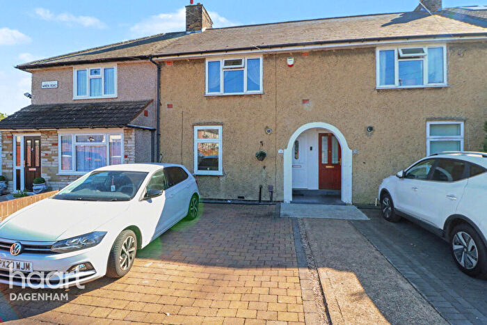 2 Bedroom Terraced House For Sale In Wren Road, Dagenham, RM9