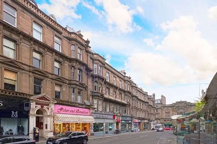 2 Bedroom Flat To Rent In Whitehall Street, City Centre, Dundee, DD1