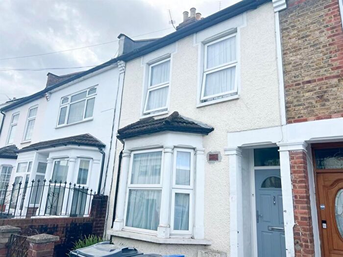 2 Bedroom Terraced House To Rent In Hampton Road, Croydon, CR0