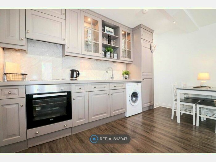 1 Bedroom Flat To Rent In Mount Pleasant Road, Carlisle, CA2