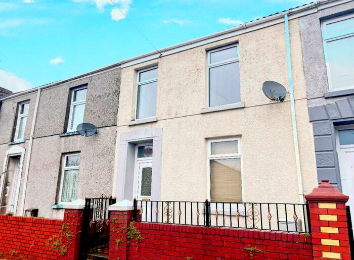 3 Bedroom House To Rent In Swansea Road, Llanelli, Carmarthenshire, SA15