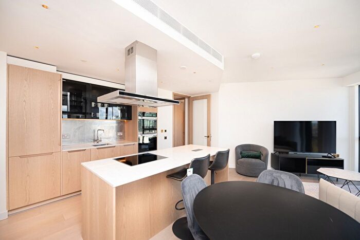 2 Bedroom Flat To Rent In River Park Tower, Nine Elms Lane, London, SW8