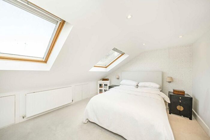 5 Bedroom Terraced House To Rent In Graham Road, London, SW19