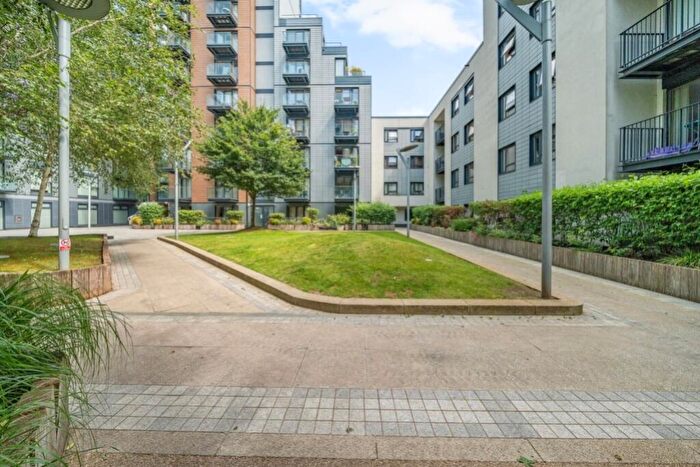 1 Bedroom Apartment For Sale In Compass House, Raine Street, London, E1W
