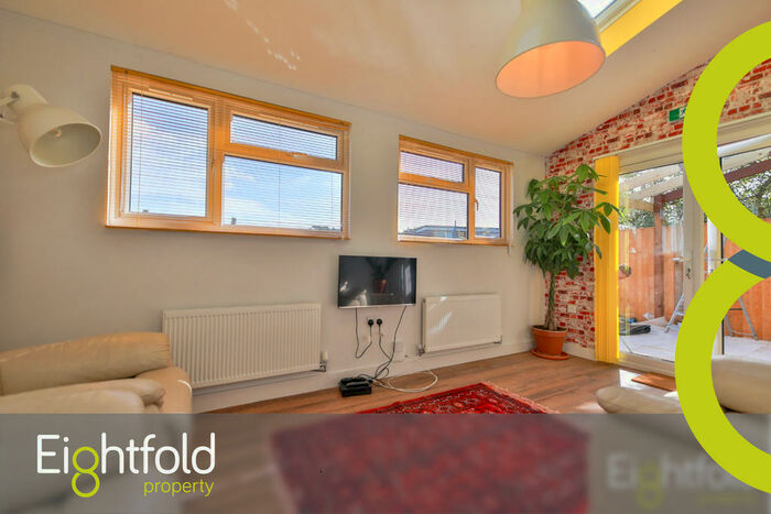 6 Bedroom Semi-Detached House To Rent In Southall Avenue, Brighton, BN2