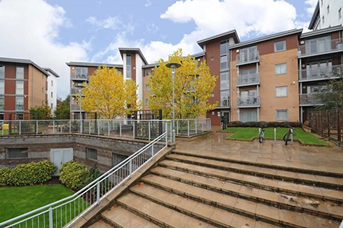 1 Bedroom Flat To Rent In Kelvin Gate, Bracknell, RG12