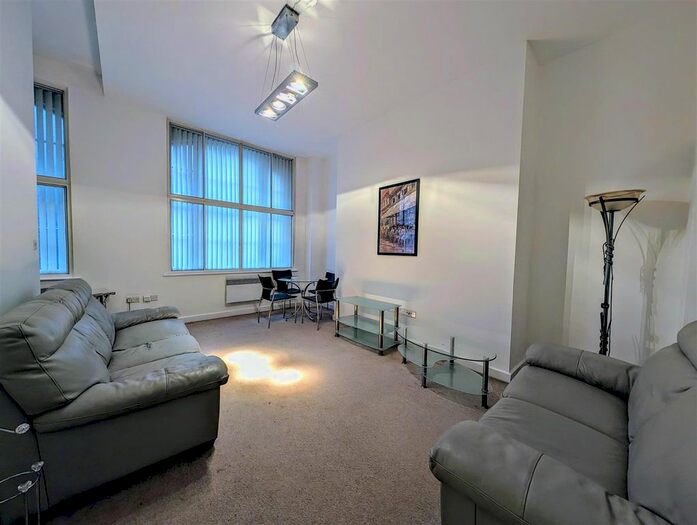 2 Bedroom Flat To Rent In Old Hall Street, Liverpool, L3