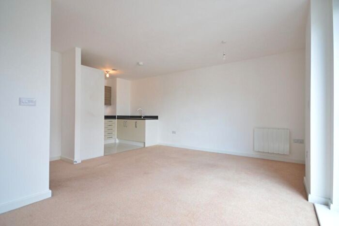 1 Bedroom Flat To Rent In Flat Canons Gate, Canons Way, Bristol, BS1