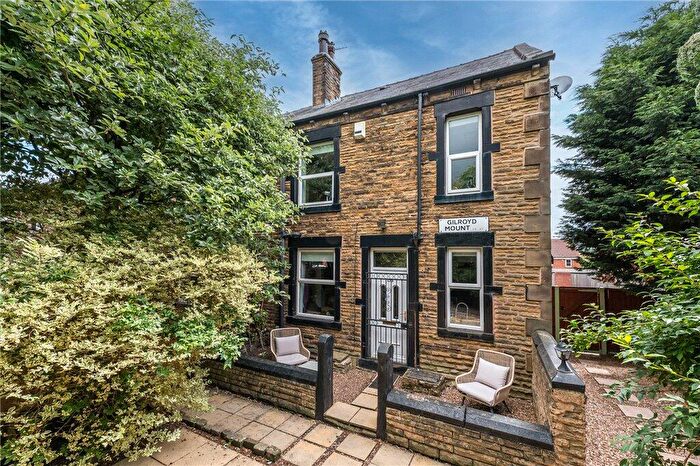 2 Bedroom Terraced House For Sale In Gillroyd Mount, Morley, Leeds, West Yorkshire, LS27