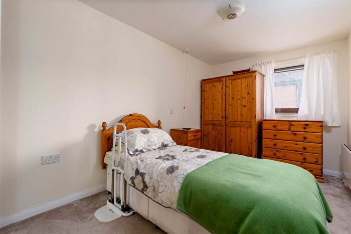 1 Bedroom Flat For Sale In Carlyle Court, Comely Bank Road, Stockbridge, Edinburgh, EH4