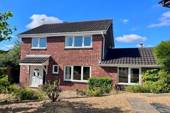 3 Bedroom Property To Rent In Raedwald Drive, Bury St. Edmunds, IP32