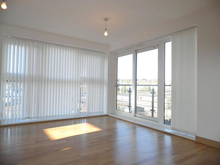 2 Bedroom Flat To Rent In Cornhill Place, Maidstone, ME15