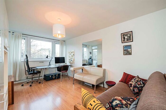 1 Bedroom Flat For Sale In Central Street, London, EC1V