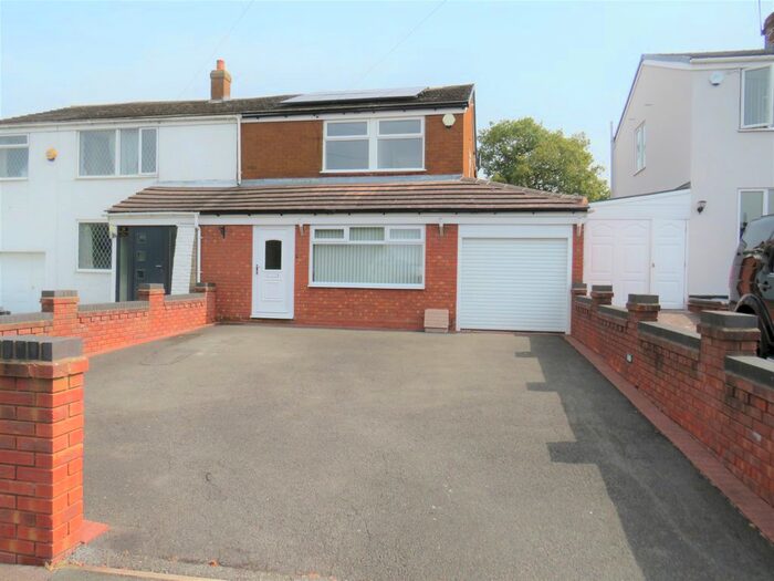 4 Bedroom Semi-Detached House To Rent In Kingswood Drive, Great Wyrley, Walsall, WS6