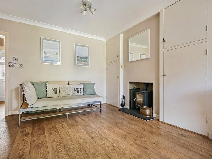 2 Bedroom Terraced House For Sale In Beaconsfield Road, Christchurch, BH23