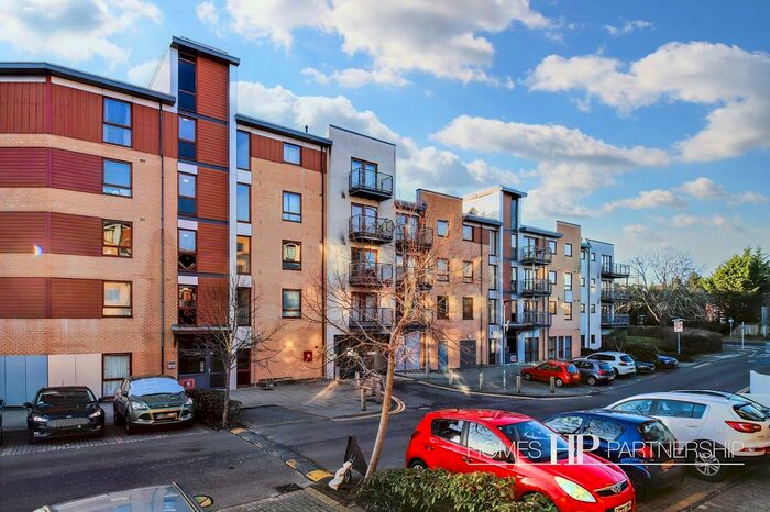 2 Bedroom Flat To Rent In Commonwealth Drive, Finlay Court, RH10