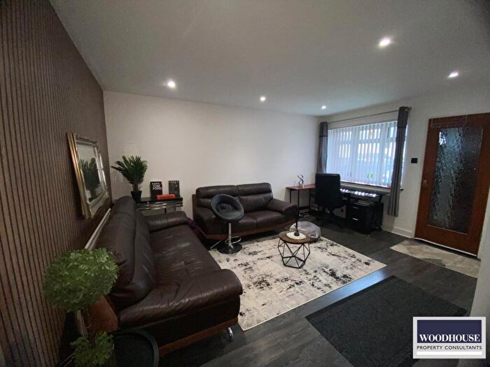 5 Bedroom Property To Rent In Bakers Road, Cheshunt, Waltham Cross, EN7