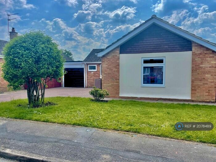3 Bedroom Bungalow To Rent In Woodrow Drive, Wokingham, RG40