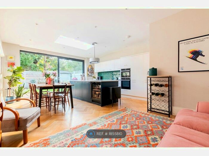 4 Bedroom Semi-Detached House To Rent In Tulsemere Road, London, SE27