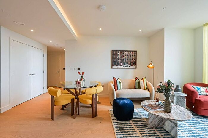 1 Bedroom Flat For Sale In South Quay Plaza, Canary Wharf, E14