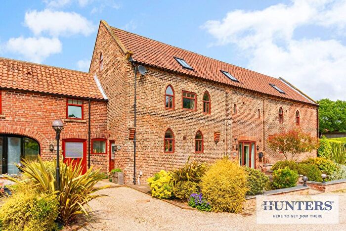 3 Bedroom Barn Conversion For Sale In Barff Farm, Thorpe Willoughby, Selby, YO8
