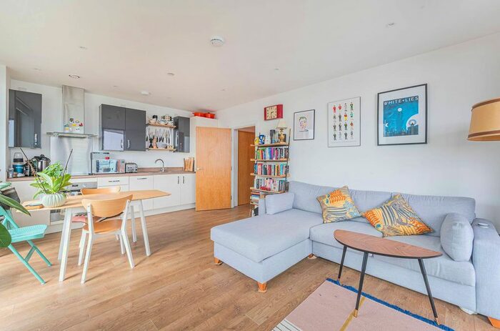 1 Bedroom Flat To Rent In Pilot Walk, North Greenwich, London, SE10