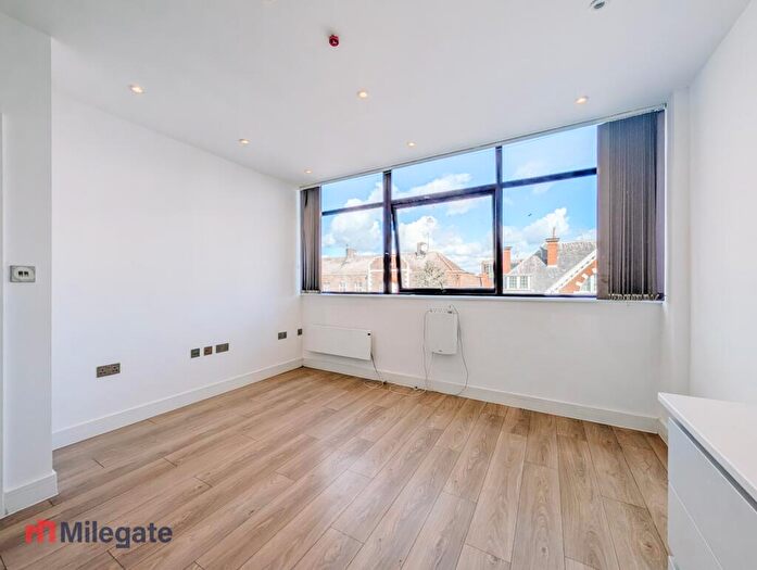1 Bedroom Flat To Rent In College Road, Harrow, HA1
