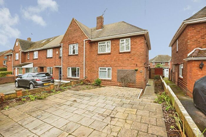3 Bedroom End Terrace House For Sale In Queensway, Leamington Spa, CV31
