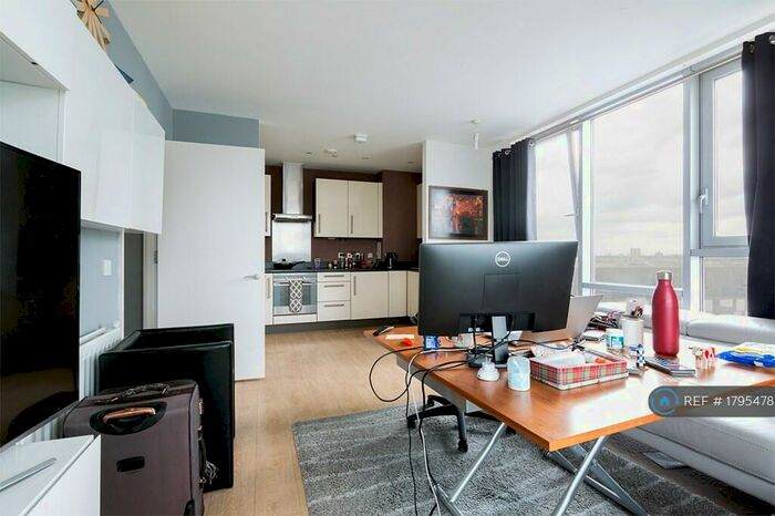 2 Bedroom Flat To Rent In Rick Roberts Way, London, E15