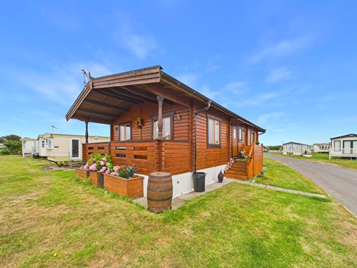 2 Bedroom Chalet For Sale In Sutton Springs Holiday Estate, Sutton Road, Trusthorpe, LN12