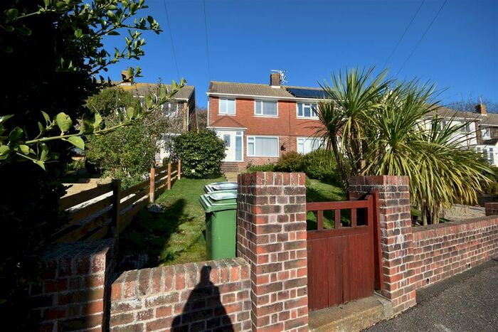 4 Bedroom Semi-Detached House To Rent In Fairstone Close, Hastings, TN35