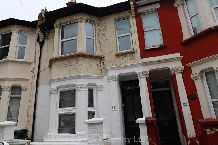 4 Bedroom Maisonette To Rent In Old Southend Road, Southend On Sea, SS1