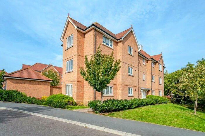 2 Bedroom Flat To Rent In Kensington Way, Polegate, East Sussex, BN26
