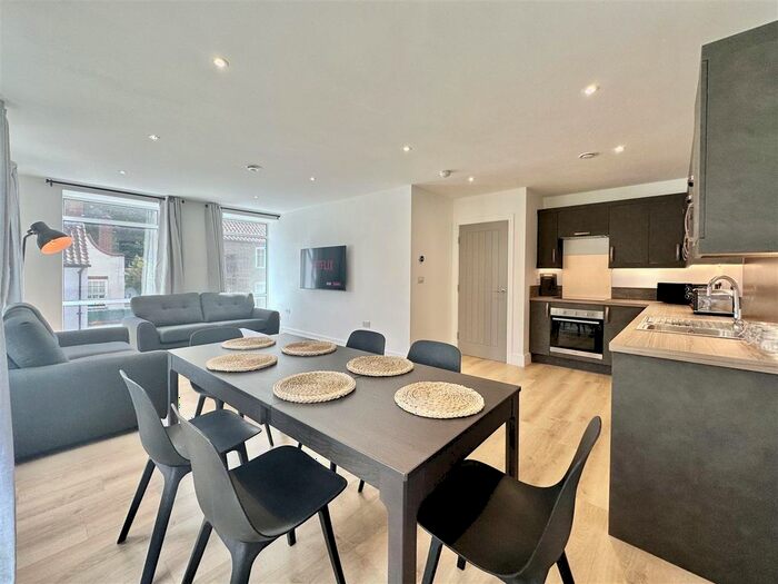 2 Bedroom Property To Rent In Gillygate, York, YO31