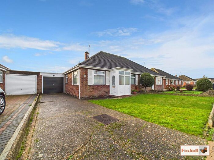 2 Bedroom Semi-Detached Bungalow For Sale In Sandown Road, Ipswich, IP1