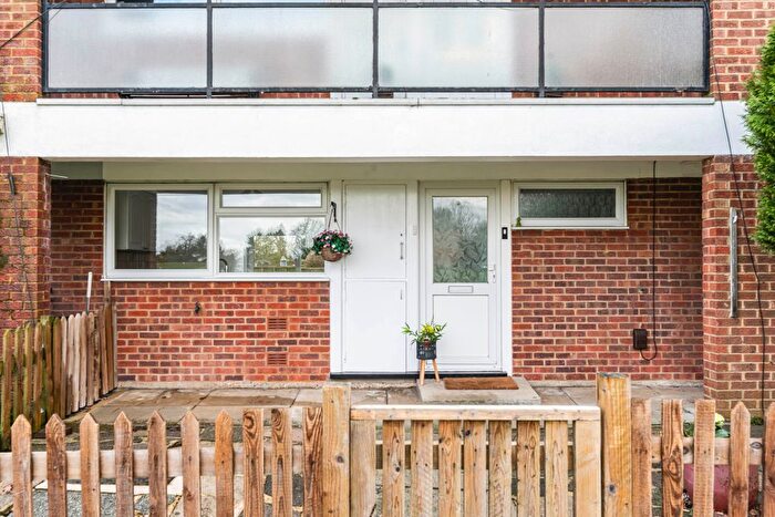 1 Bedroom Flat To Rent In Eden Park Avenue, Beckenham, BR3