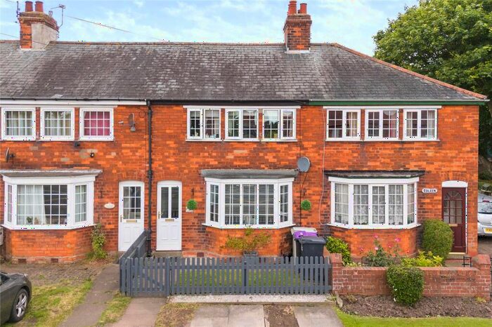 3 Bedroom Terraced House For Sale In Crossroad Cottages, Humberston Road, Tetney, N E Lincs, DN36