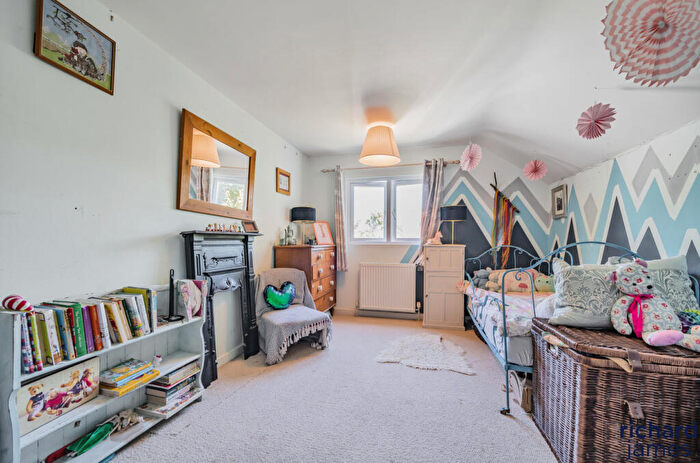3 Bedroom Terraced House For Sale In Marlborough Road, Wroughton, Swindon, SN4