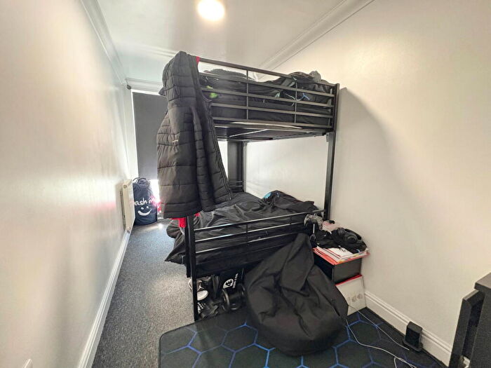 2 Bedroom Flat For Sale In Birmingham Road, Coleshill, Birmingham, B46
